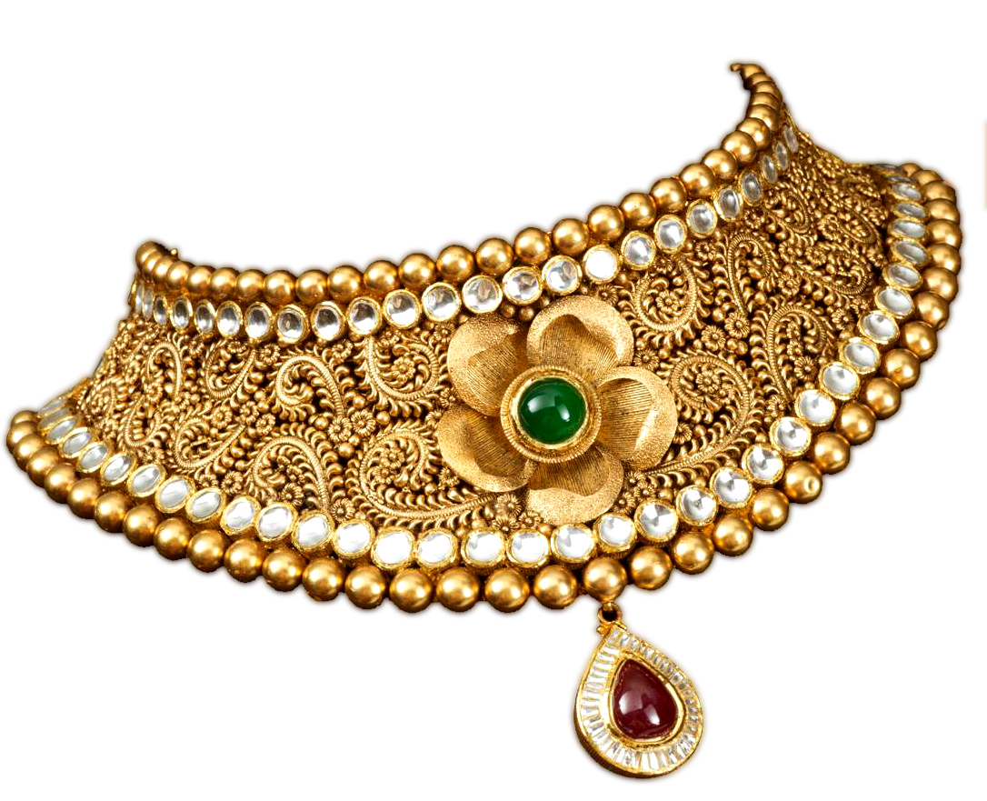 Elegant gold necklace